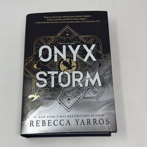Onyx Storm Hardcover Book Story Rebecca Yarros